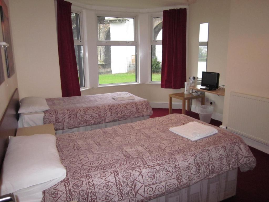 Mersey Hotel Widnes Szoba fotó