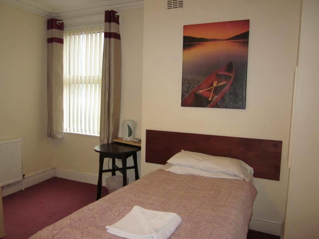 Mersey Hotel Widnes Kültér fotó
